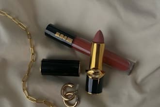 give you personalized fashion and makeup styling advice
