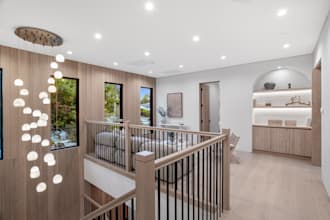 do professional real estate photo editing and retouching