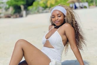 be your female model, lifestyle model for your product photo and videos