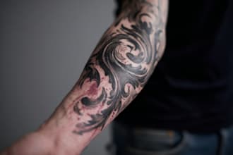 do traditional or old school style tattoo design