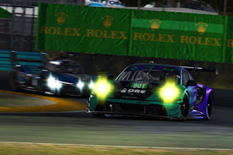 take photorealistic pictures of your car in iracing