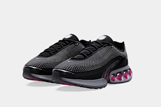 create realistic 3d shoe rendering and 3d footwear visualization