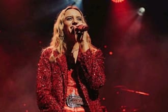 female singer songwriter for pop, indie pop, soul, and rnb vocal