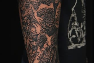 design a modern and minimalist tattoo design