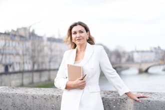 be your portrait photographer in paris