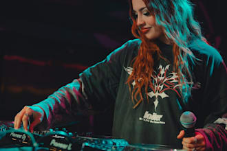 female rnb singer, pop vocal, soulful hook, dj drop, beat maker, jingle