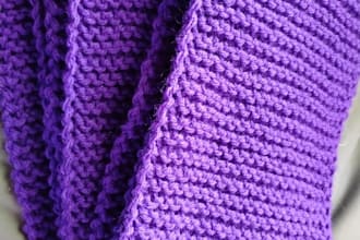 create a cozy handmade scarf in your chosen color