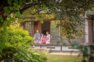 create a quiet tokyo photoshoot no posing natural candid moments
