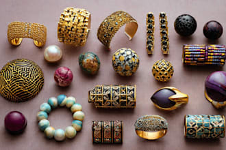 design fashionable jewelry pieces and collections