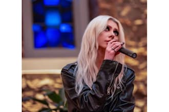 be your pro indie female singer, indie pop vocalist, indie rock acoustic singer