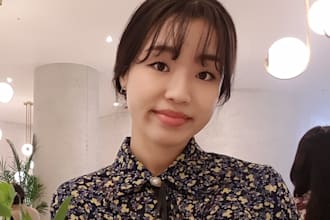 provide english to korean and korean to english translation