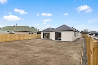 replace sky in real estate photos with professional sky replacement
