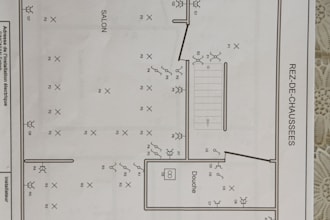 draw a professional residential electrical floor plan