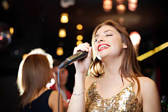 be female hindi singer and songwriter for bollywood, hindi punjabi, urdu song
