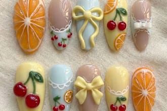 provide professional nail training courses for beginners