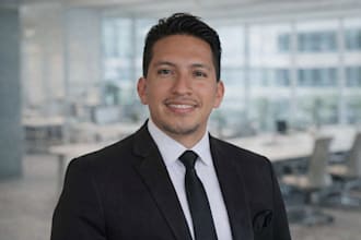 customer service and financial advisory in spanish
