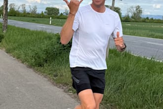 create a personalized triathlon and running training plan