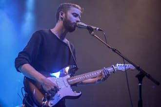 sing and produce emotional indie pop, soulful pop and rnb soul music