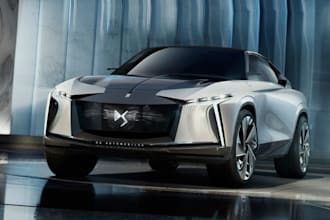 remodel luxury vehicle,automotive car design,aerodynamic shape,sculpted bodywork