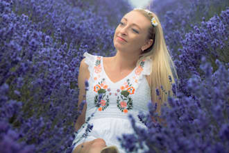 photograph a premium lavender field portrait session