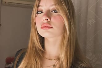 be your female model for all your photos in united states