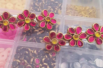 create custom handmade hair accessories and bows