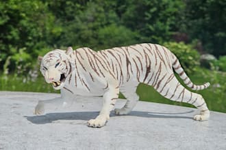 make personalized clay sculptures of animals or creatures