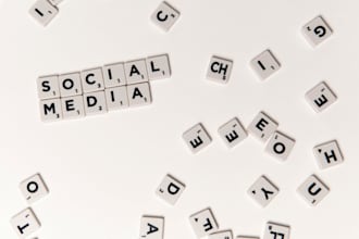 write engaging instagram posts for business