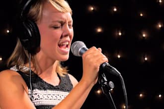 write original pop song lyrics and catchy hooks for your single or album