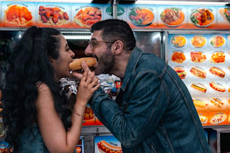 shoot modern couple photos in NYC