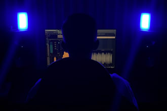 produce a custom trap reggaeton or electronic beat for you