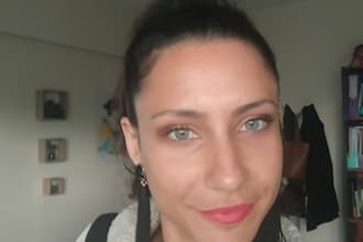 translate english legal contracts and documents into greek