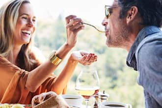 be your relationship coach and offer expert dating advice