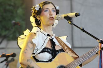 sing authentic country folk rock, bluegrass gospel and americana female vocals