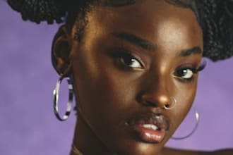 be soulful female singer rnb singer female pop singer songwriter female vocalist