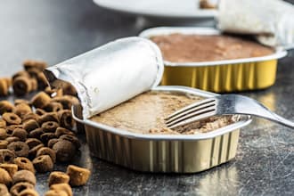 formulate custom pet food recipes as a professional veterinarian