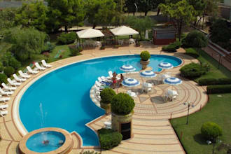 create exterior landscape, garden, pool, backyard patio or 3d realistic disign