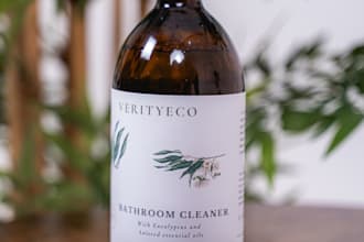 formulate natural essential oils cleaning products and linen mists