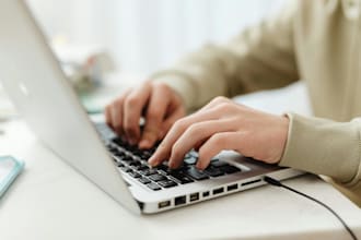 transcribe any portuguese and english audio