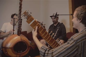 record didgeridoo, kalimba, kora, veena, santoor, pipa, balafon for folk music