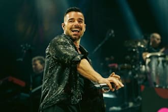 write and sing a custom song in latin or spanish, male singer and songwriter