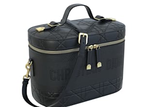 create realistic 3d handbag, 3d case bag , 3d backpack  and clo3d fashion model