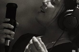 female hip hop rapper, music producer, hook vocal, songwriter, musicians