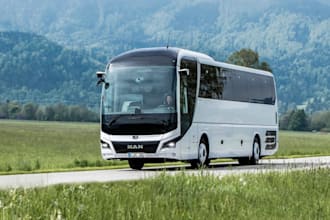 do realistic game bus modelling and animation