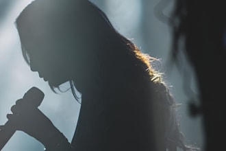 compose female vocalist hit pop singer songwriter, female singer songwriter