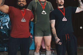 create a professional powerlifting program for you