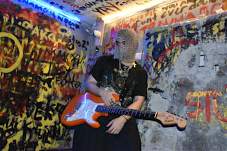 add shoegaze and atmospheric guitars to your track