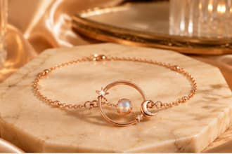 design trendy fashion bracelets with luxury presentation