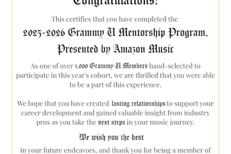 provide professional manuscript feedback and story consultation
