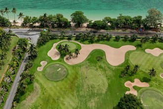 create a premium indoor and outdoor mini golf course design in 3d